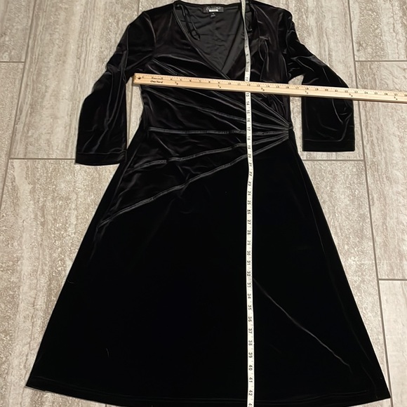 Connected Black Velvet Long Sleeve Dress - Picture 2 of 9